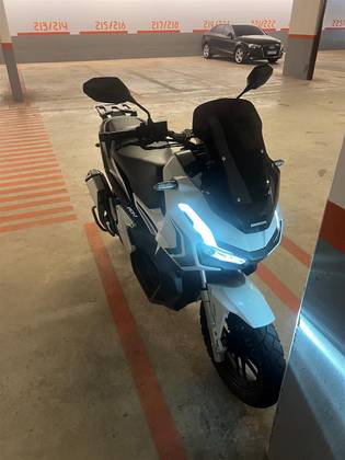 HONDA ADV 